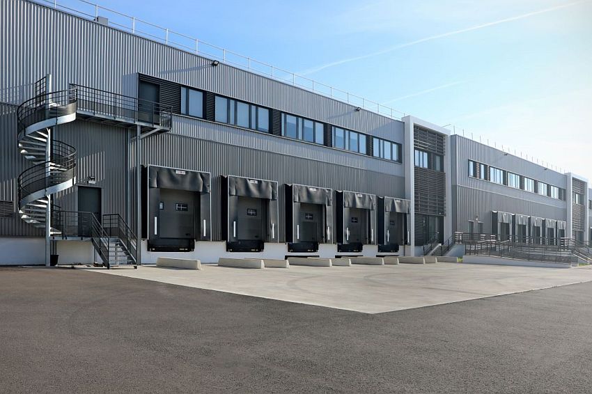 Entrepôt / Local d'activités Location 95140 GARGES LES GONESSE