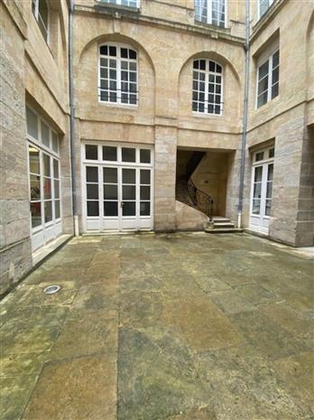 Bureau Location 33000 BORDEAUX 9 COURS DU CHAPEAU ROUGE