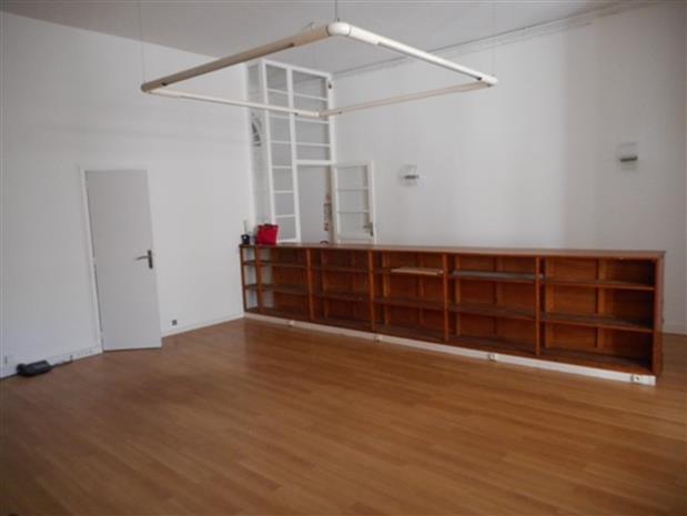 Bureau Location 33000 BORDEAUX 73 QUAI DES CHARTRONS