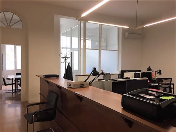 Bureau Location 33000 BORDEAUX 73 QUAI DES CHARTRONS