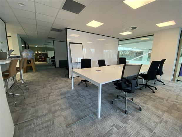 Bureau Location 59290 WASQUEHAL