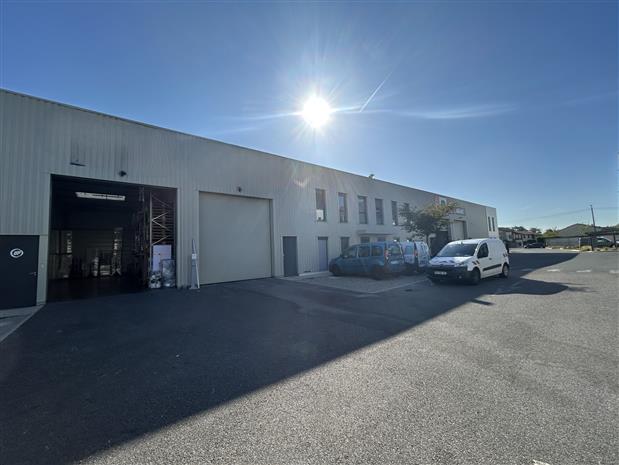 Local d'activités Location 69150 DECINES CHARPIEU 49-51 RUE EMILE ZOLA