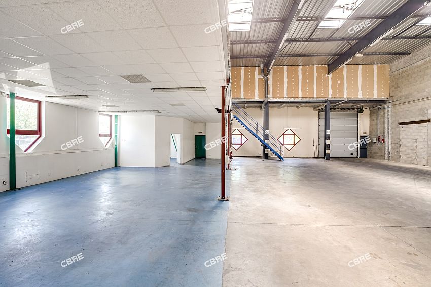 Local d'activités Location 78190 TRAPPES