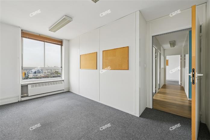 Bureau Location 75018 PARIS