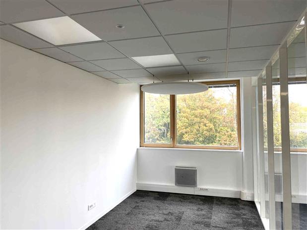 Bureau Location 59290 WASQUEHAL