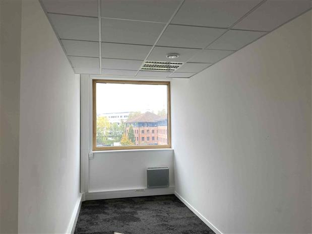 Bureau Location 59290 WASQUEHAL