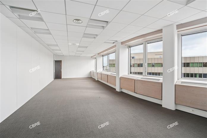 Bureau Location 93230 ROMAINVILLE