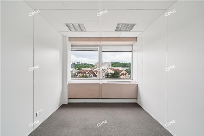 Bureau Location 93230 ROMAINVILLE