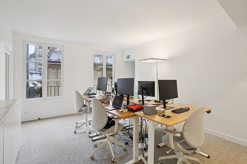 Bureau Location 75009 PARIS 46BIS PASSAGE JOUFFROY