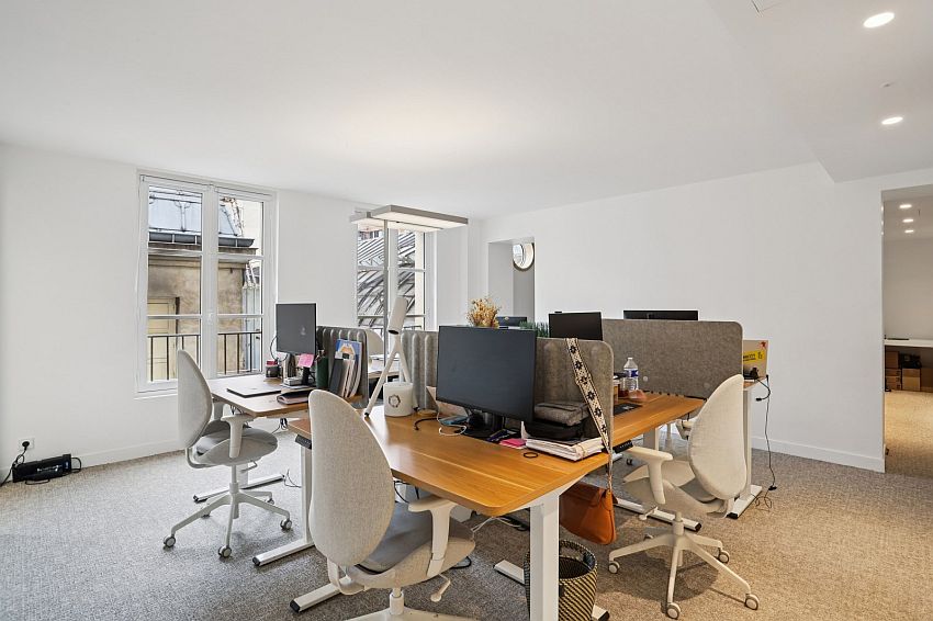 Bureau Location 75009 PARIS 46BIS PASSAGE JOUFFROY