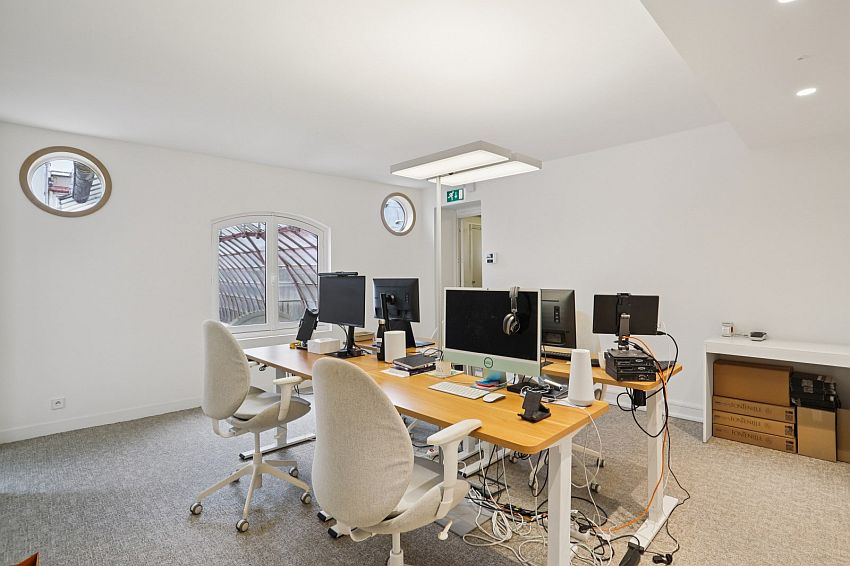 Bureau Location 75009 PARIS 46BIS PASSAGE JOUFFROY