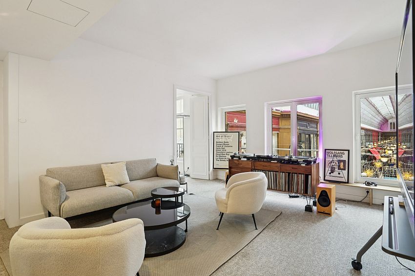 Bureau Location 75009 PARIS 46BIS PASSAGE JOUFFROY