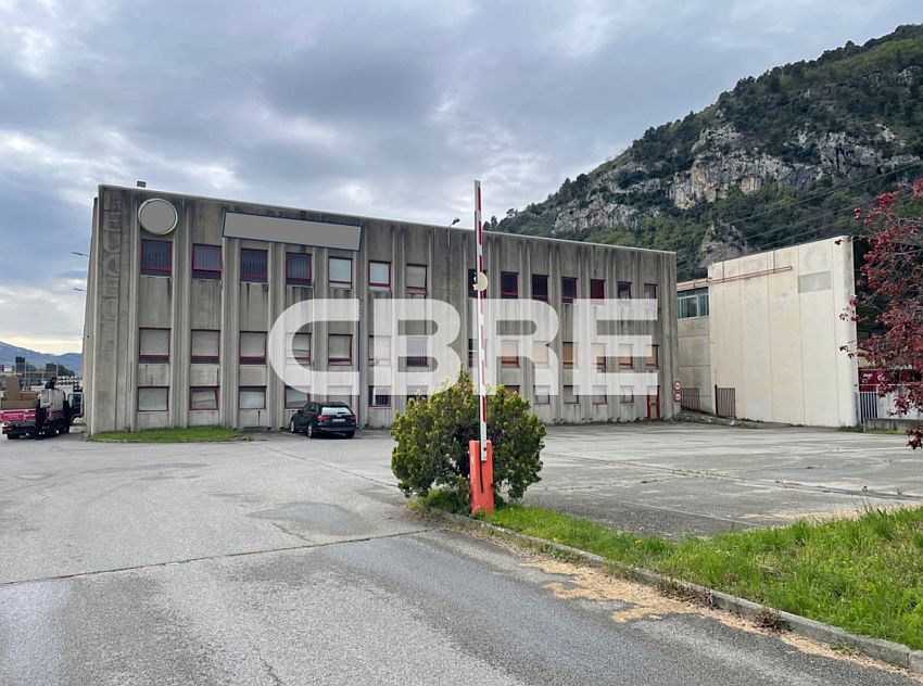 Local d'activités Location 06510 CARROS