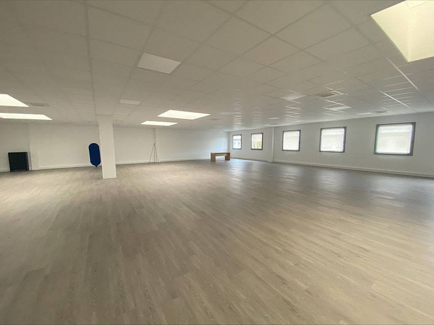 Local d'activités Location 91090 LISSES