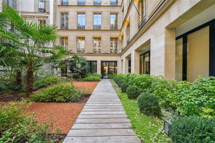 Bureau Location 75008 PARIS 17 RUE DE SURENE