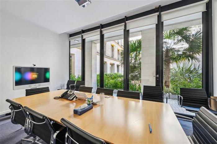 Bureau Location 75008 PARIS 17 RUE DE SURENE