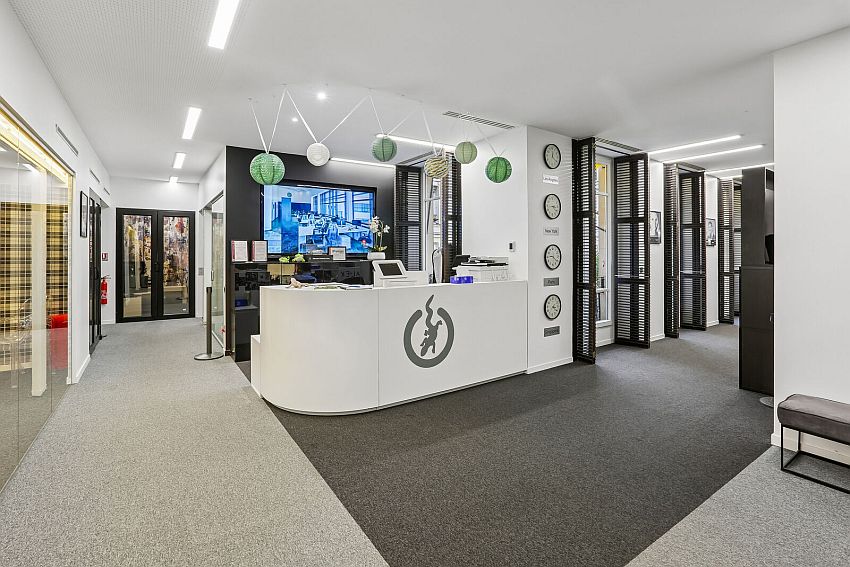 Bureau Location 75008 PARIS 17 RUE DE SURENE