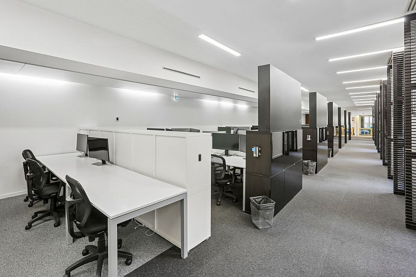Bureau Location 75008 PARIS 17 RUE DE SURENE