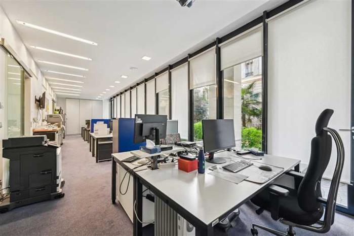 Bureau Location 75008 PARIS 17 RUE DE SURENE