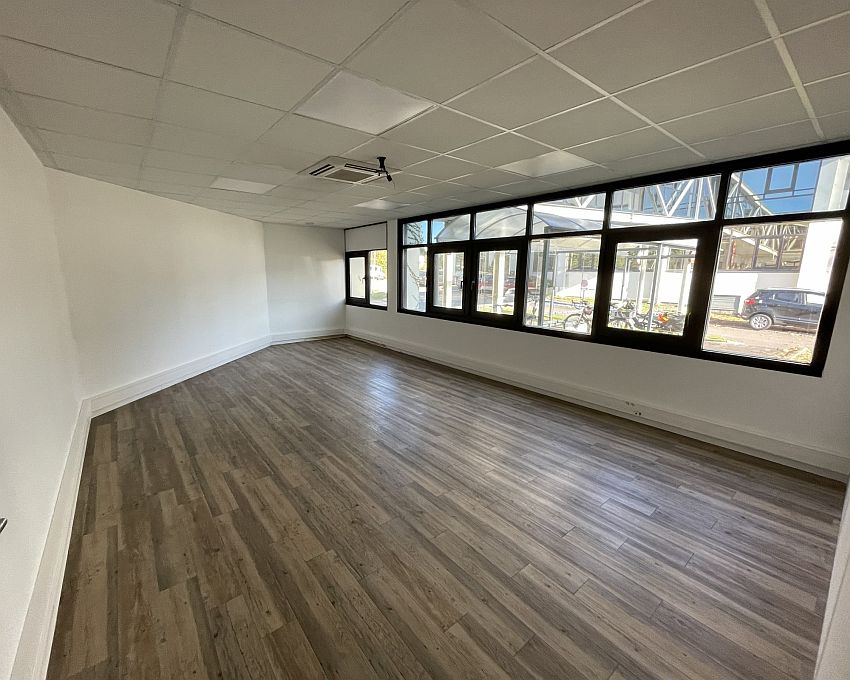 Bureau Location 44300 NANTES 8 BOULEVARD EINSTEIN