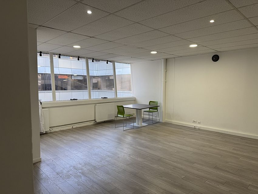 Bureau Location 95000 CERGY 12 RUE DES CHAUFFOURS