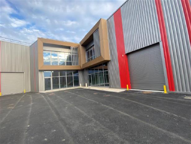 Local d'activités Location 33370 TRESSES