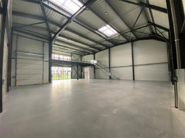 Local d'activités Location 33370 TRESSES