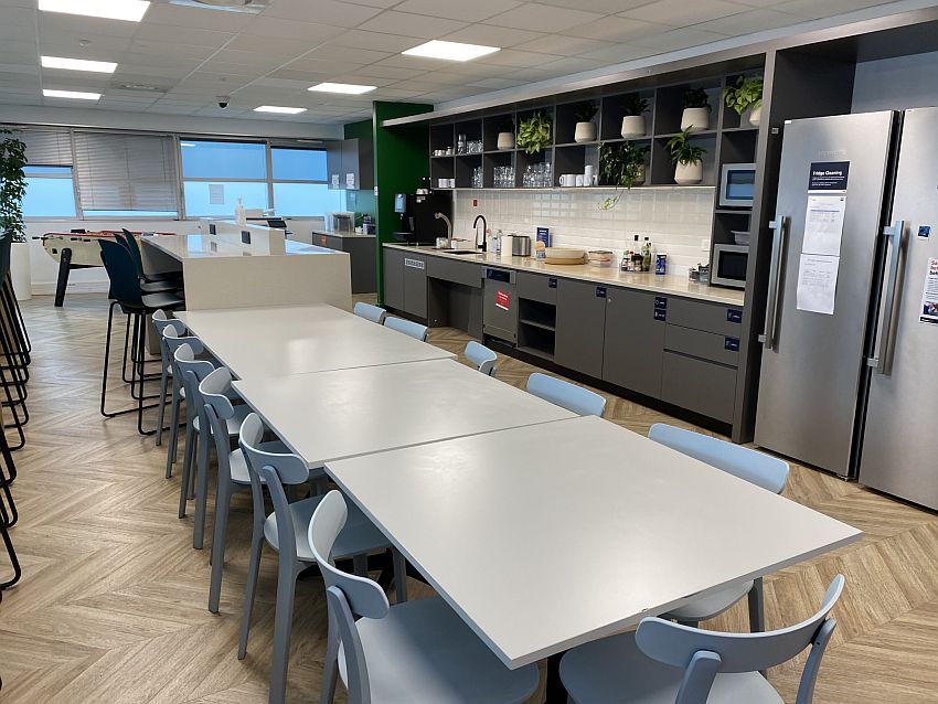 Bureau Location 33600 PESSAC 30-34 AVENUE LEONARD DE VINCI