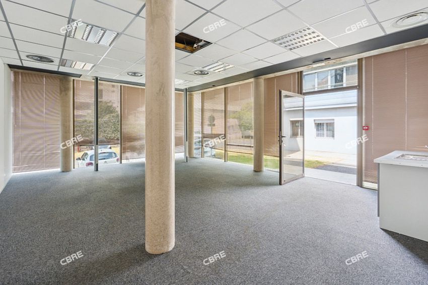 Bureau Location 33700 MERIGNAC 11 AVENUE PIERRE MENDES FRANCE