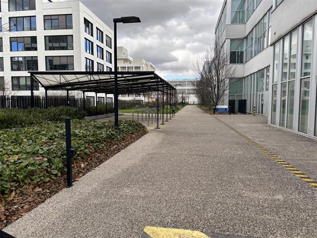 Bureau Location 69120 VAULX EN VELIN 5-9 AVENUE BATAILLON CARMAGNOLE LIBERTE