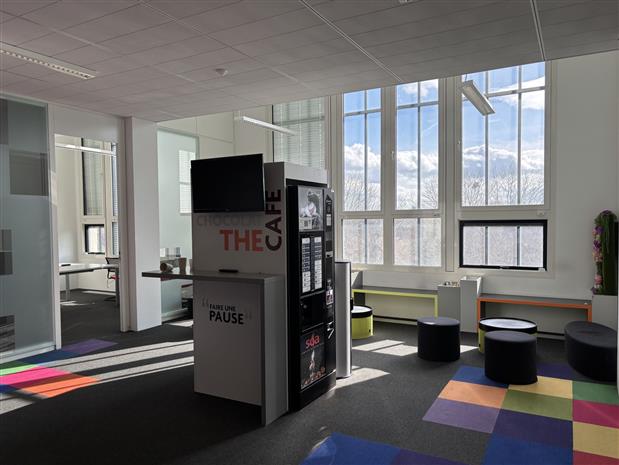 Bureau Location 69120 VAULX EN VELIN 5-9 AVENUE BATAILLON CARMAGNOLE LIBERTE