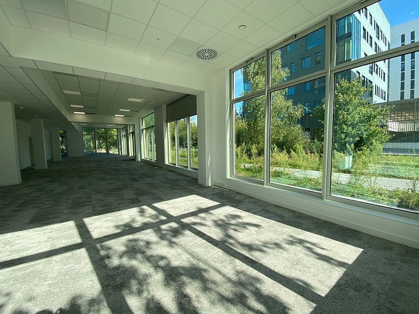 Bureau Vente/Location 35136 ST JACQUES DE LA LANDE 17 AVENUE GERMAINE TILLION