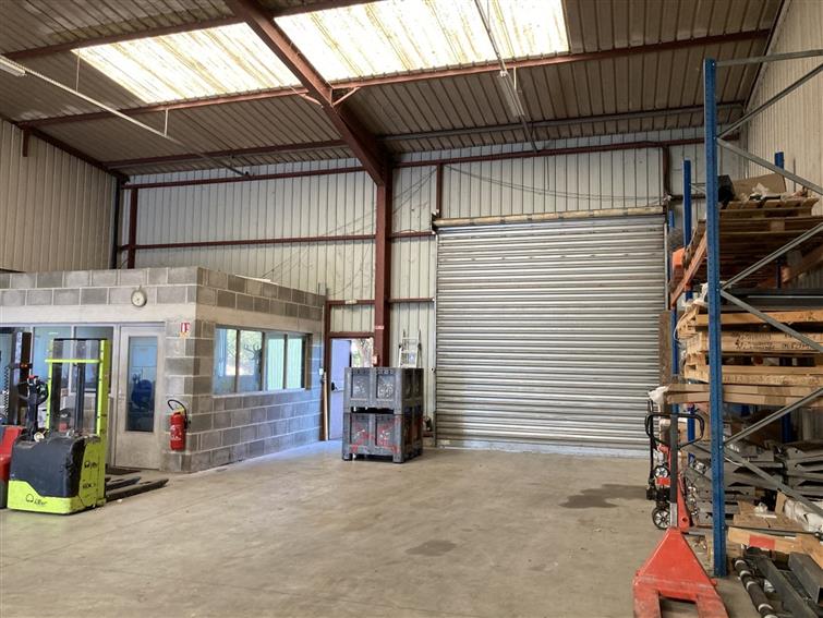 Local d'activités Location 45300 GUIGNEVILLE