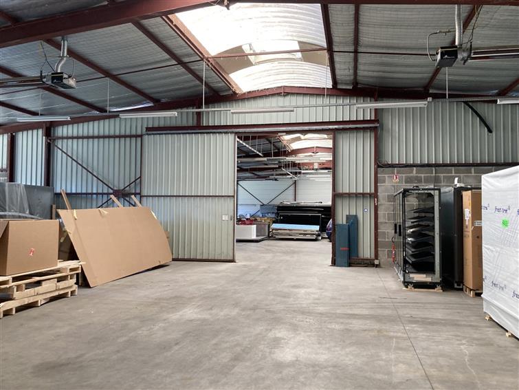 Local d'activités Location 45300 GUIGNEVILLE