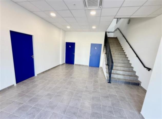 Local d'activités Location 78190 TRAPPES