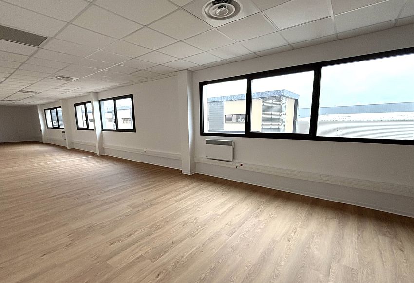 Local d'activités Location 31140 LAUNAGUET