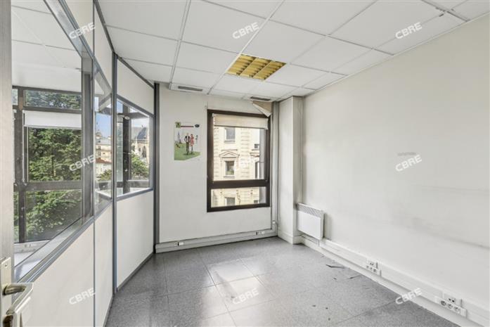 Bureau Location 75018 PARIS