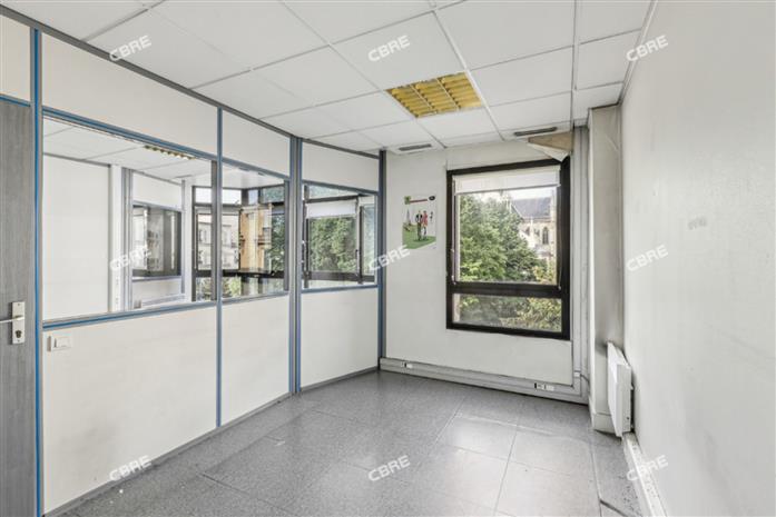 Bureau Location 75018 PARIS