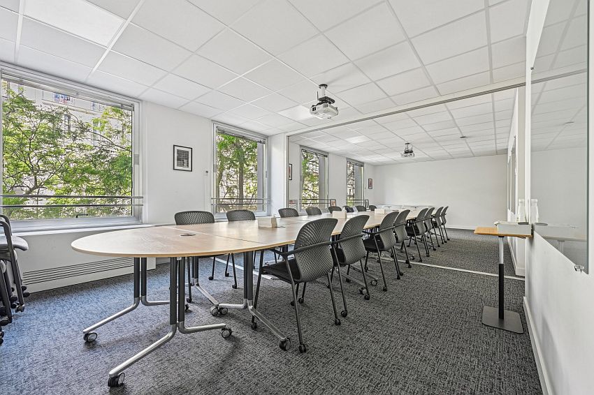 Bureau Location 75116 PARIS 36-42 AVENUE RAYMOND POINCARE