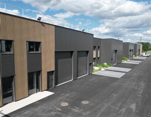 Local d'activités Vente/Location 42300 ROANNE