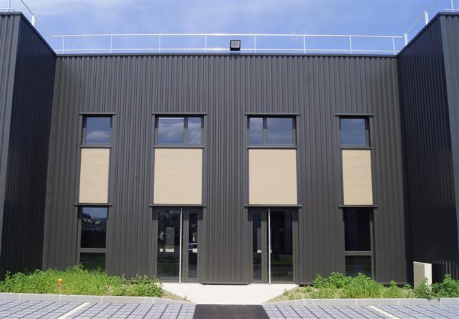 Local d'activités Vente/Location 42300 ROANNE