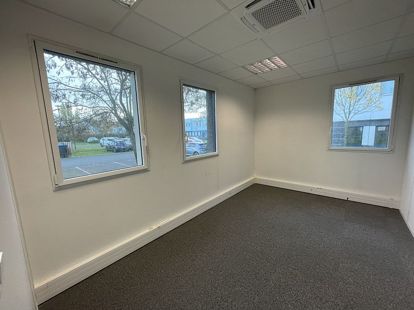 Bureau Location 44300 NANTES 11 RUE DU CHEMIN ROUGE