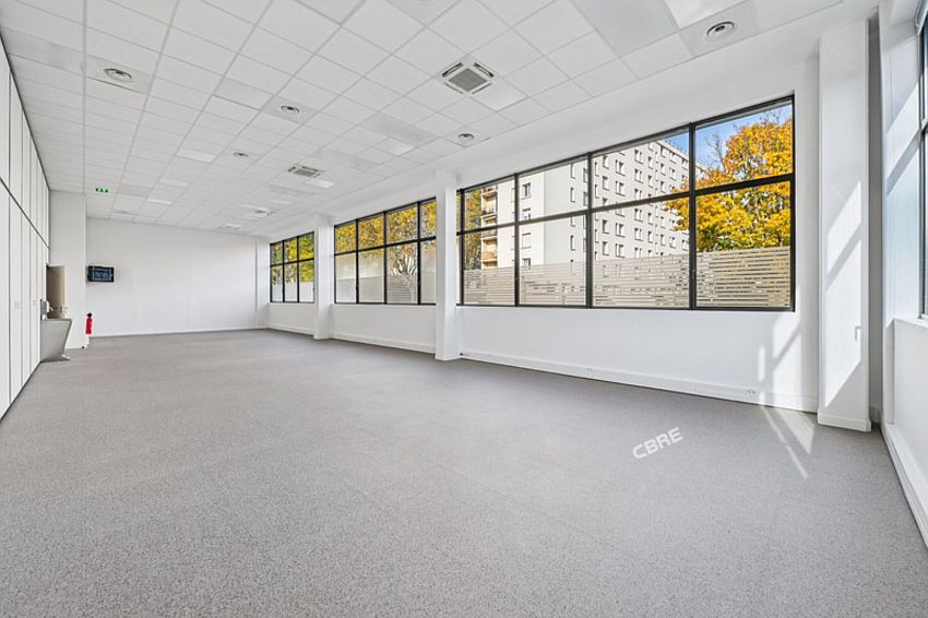 Local d'activités Location 92220 BAGNEUX