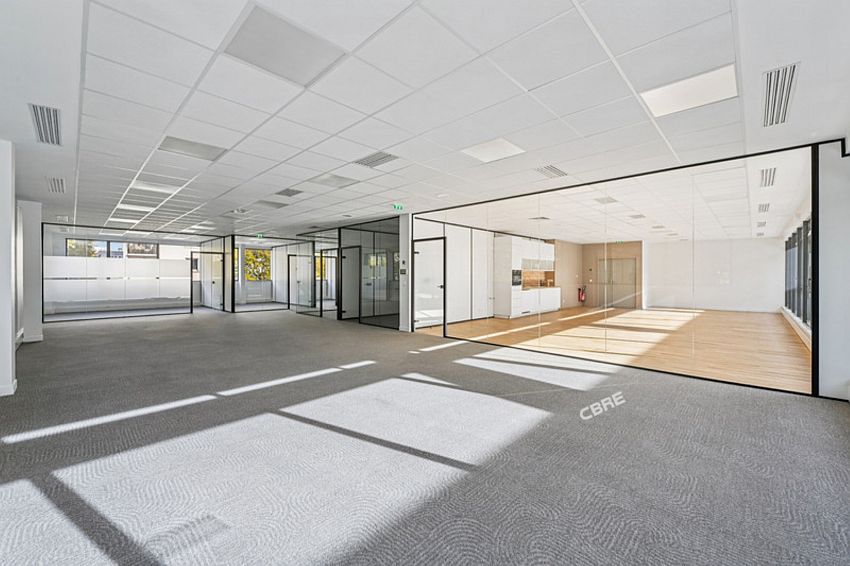 Local d'activités Location 92220 BAGNEUX