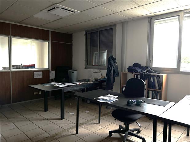 Local d'activités Vente/Location 69150 DECINES CHARPIEU 24 RUE PAUL ET MARC BARBEZAT