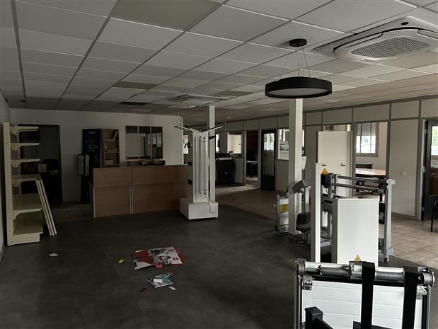 Local d'activités Vente/Location 69150 DECINES CHARPIEU 24 RUE PAUL ET MARC BARBEZAT