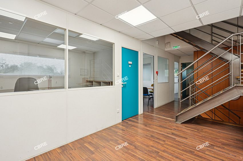 Local d'activités Location 33140 CADAUJAC