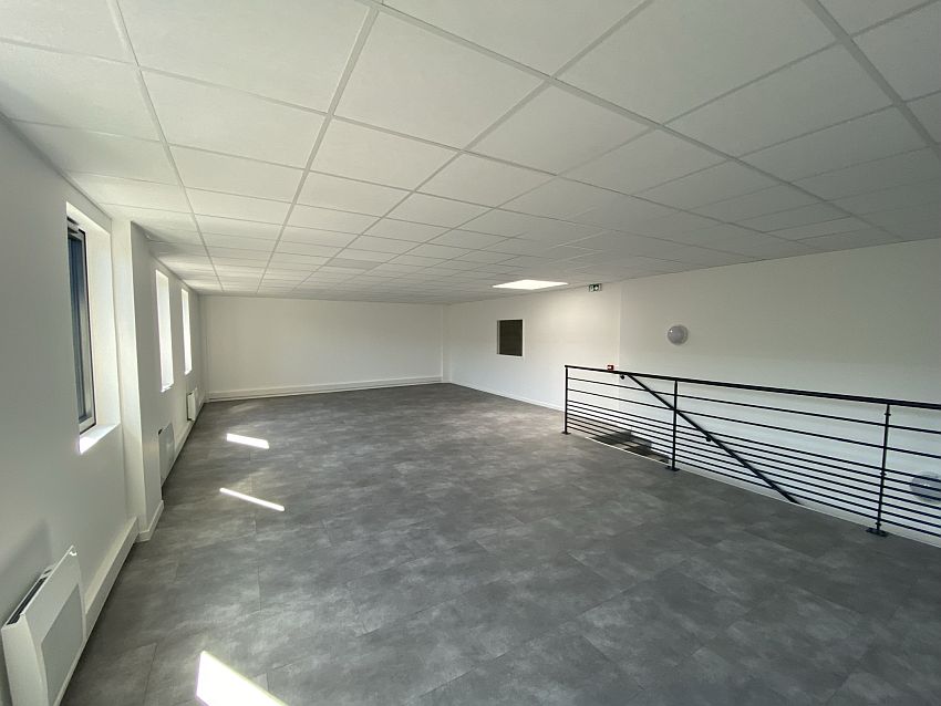Local d'activités Location 78130 LES MUREAUX