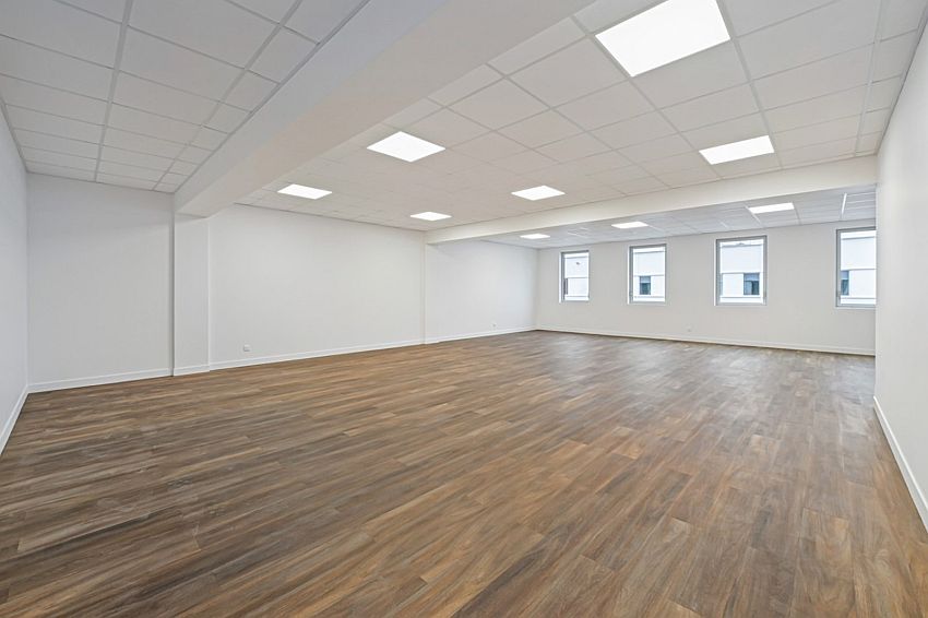 Local d'activités Location 77700 SERRIS