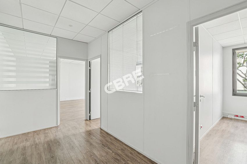 Bureau Location 75014 PARIS 18-20 RUE EDOUARD JACQUES